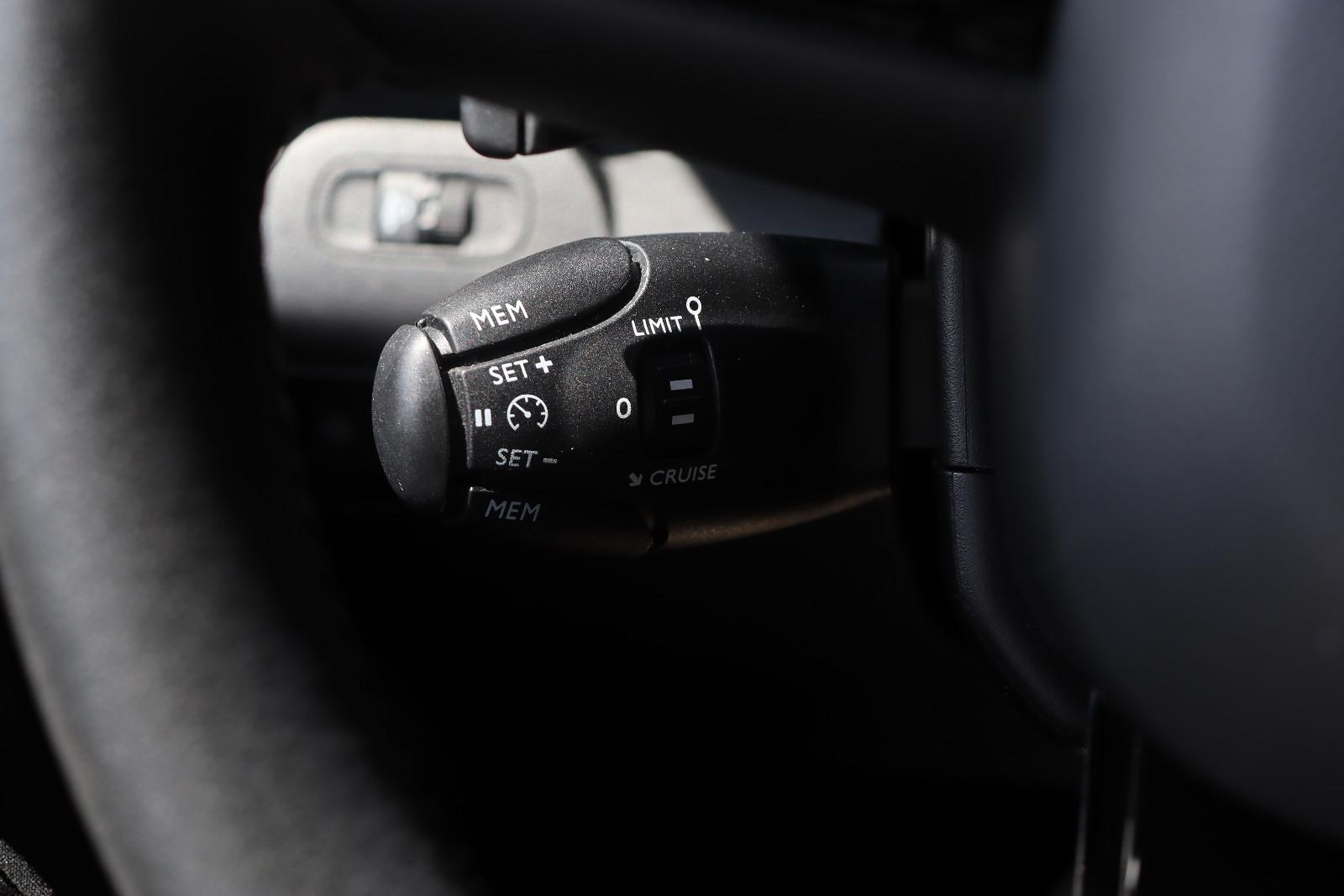 Citroën Berlingo 1.5 HDI MPV Feel M Aut. LED 360° 1.Hand