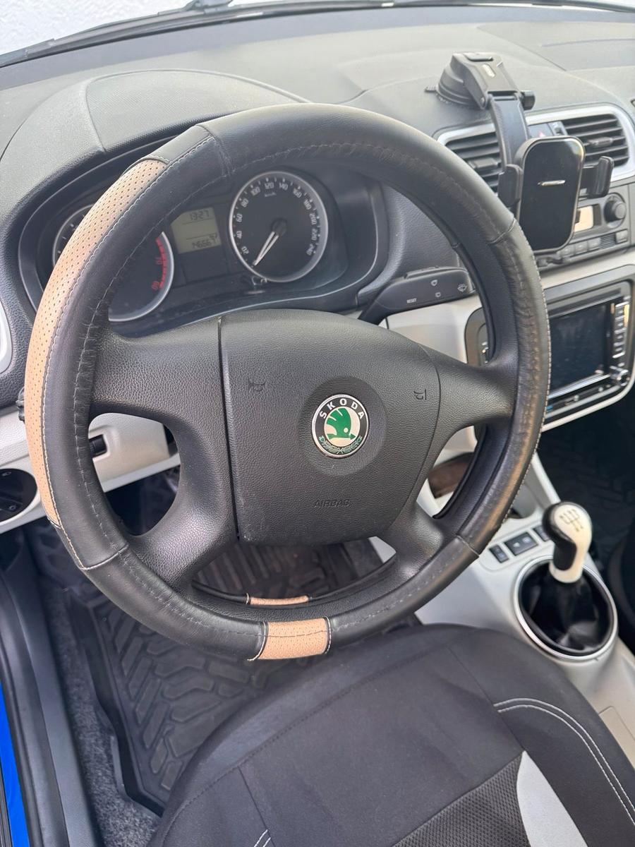 Skoda Fabia 2009 — photo 11