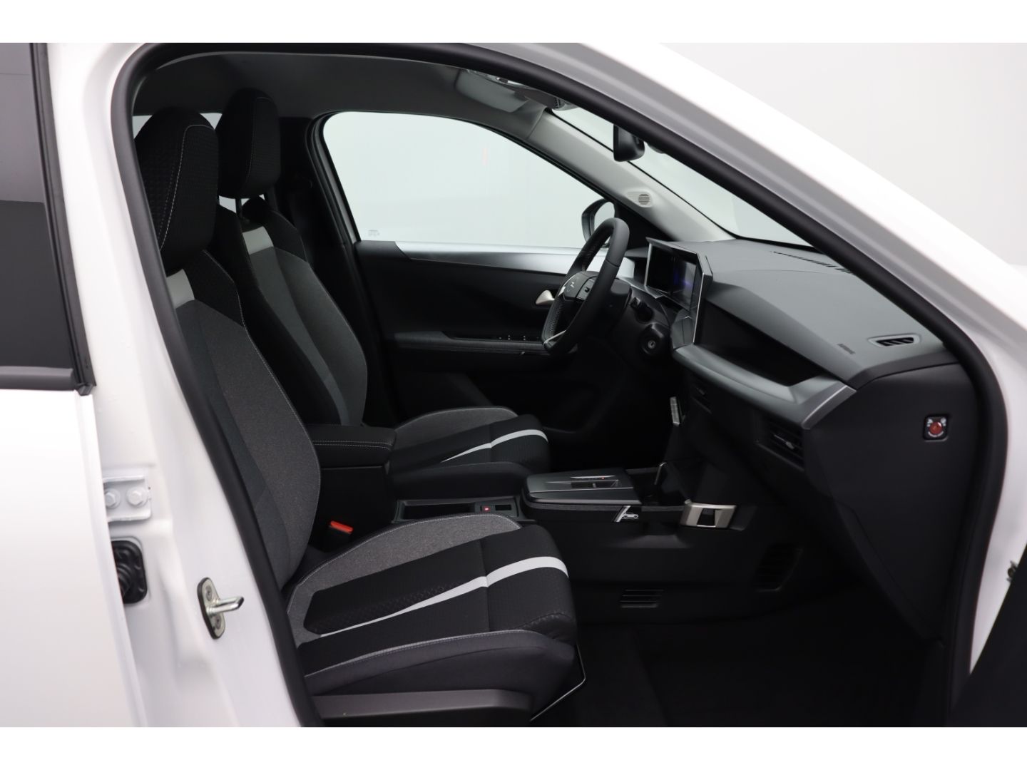 Fahrzeugabbildung Opel Frontera Electric GS 83 kW LED,Allwetter,Kamera