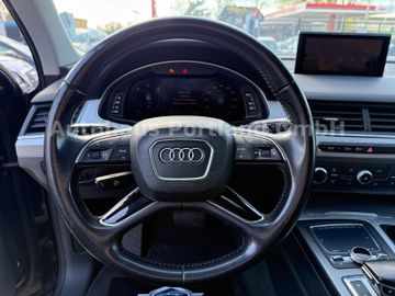 Audi Q7 - 12