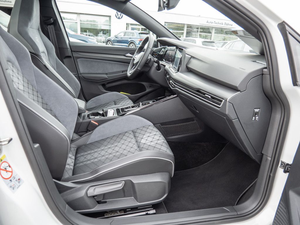 Volkswagen Golf VIII Variant 2.0 TSI R-Line PANO MATRIX-LED foto 3