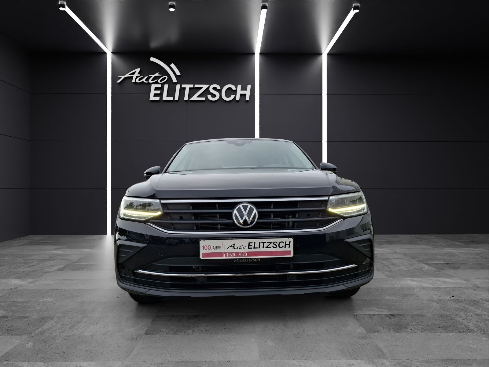 Fahrzeugabbildung Volkswagen Tiguan TSI Life DSG LED Navi Pano ACC PDC SH