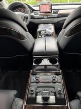 Audi A8 3.0 TDI . Matrix . Voll Austatung. Fernsehen. - Audi A8 Gebrauchtwagen in Nürnberg