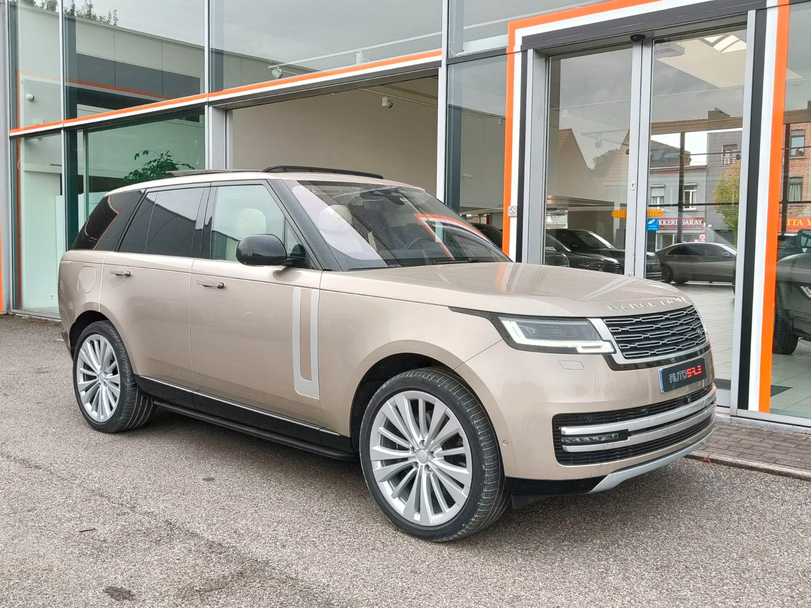 Land Rover RR P530 V8 Autobiography 1st edition imagem 2