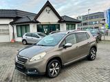 Peugeot 2008 Allure NAVI TEMPOMAT KLIMAAURO PDC SHZ - Peugeot 2008 in Rostock