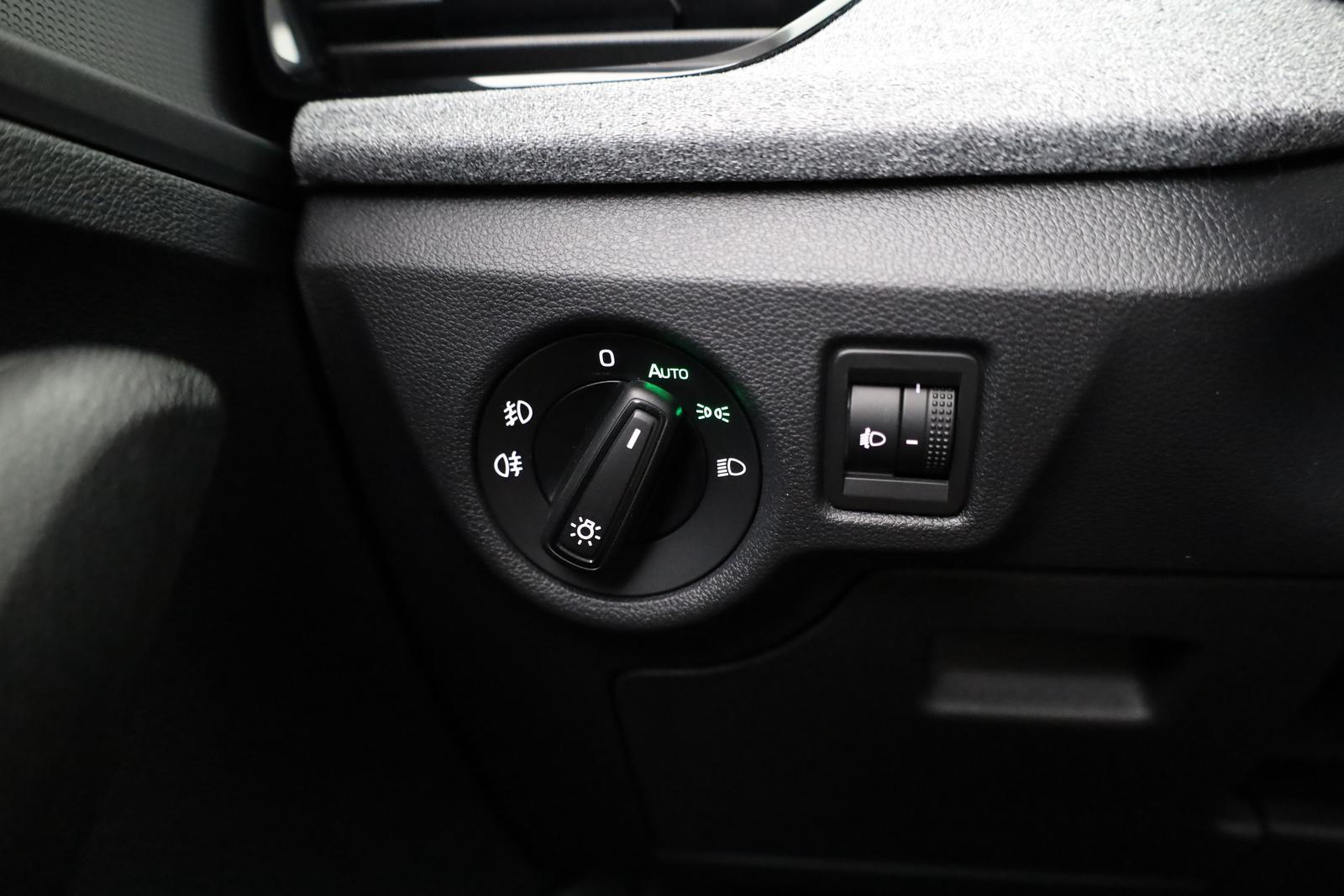 Skoda Kamiq 1.5 TSI DSG Selection, AHK, LED, Kamera, L, миниатюра 10