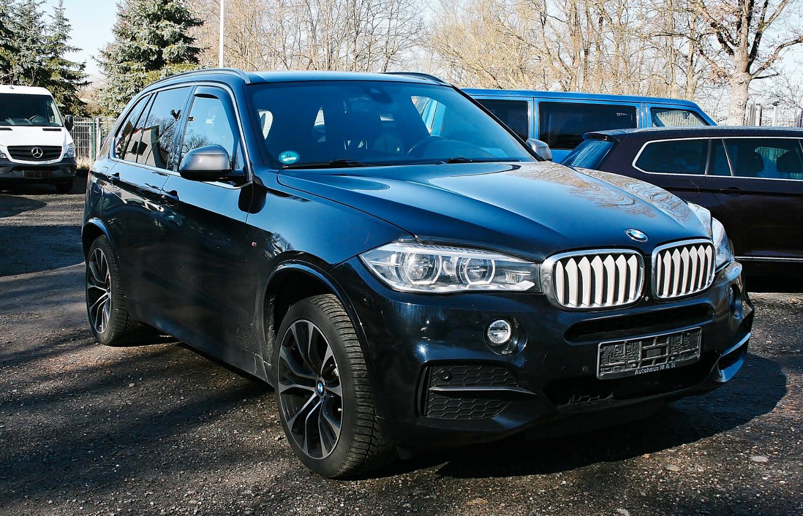 BMW X5 M50 d+ACC+LED+StHz+Navi+AHK+HUD+LHZ+Softclose