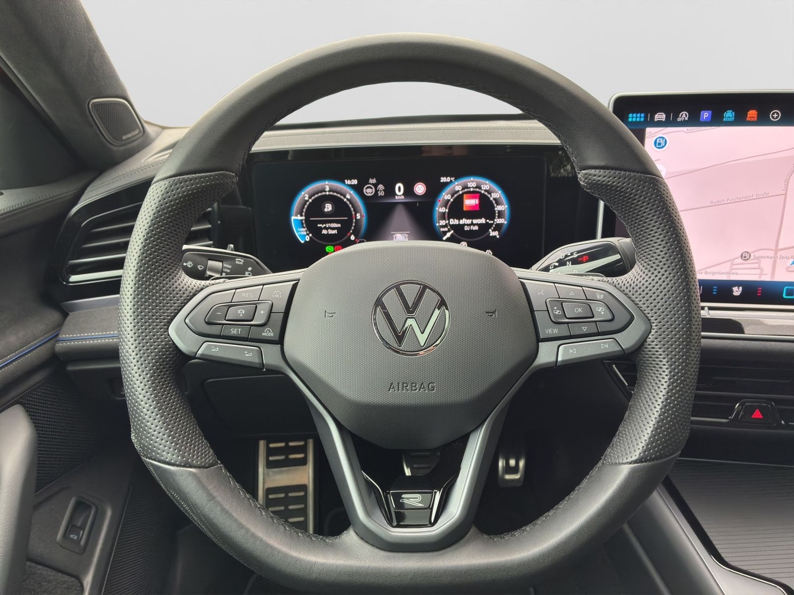 Passat 2.0 TDI R-LINE *AHK*STDHZG*PANO*H&K*