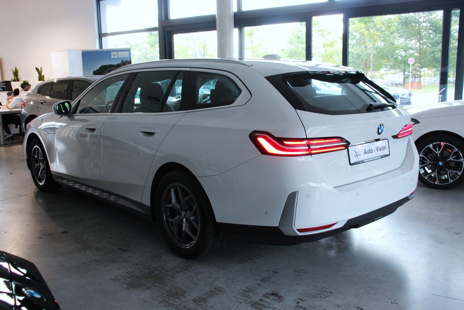BMW 520d (G61) *A-LED*KAM*SHZ*Ambiente*AppleCP*DAB foto 8