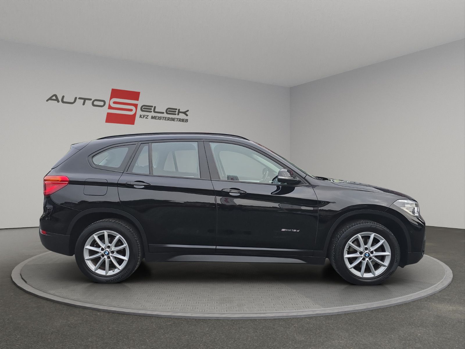 Fahrzeugabbildung BMW X1 sDrive 18d Advantage NAVI TEMPOMAT KLIMA PDC
