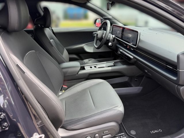 Fahrzeugabbildung Hyundai IONIQ 6 Uniq Elektro 4WD +LEDER+KLIMA+NAVI+UVM+