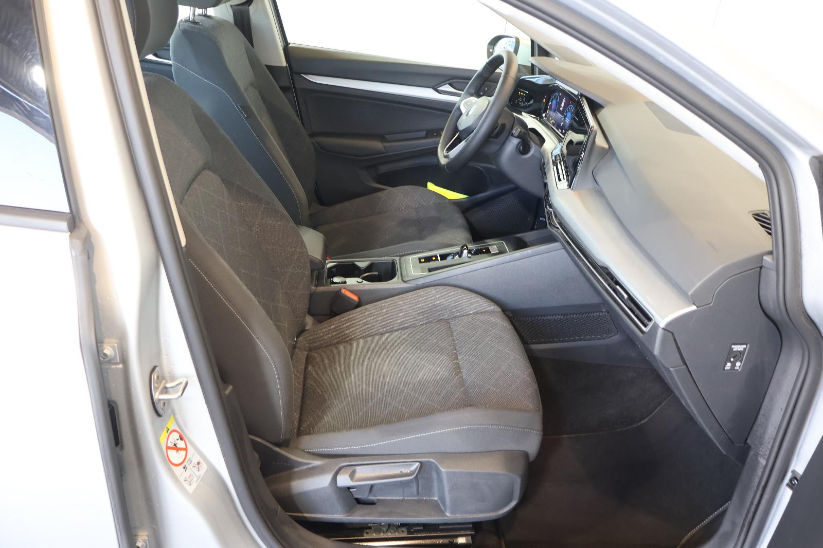 Volkswagen Golf VIII 2.0 TDI Life AID+ACC+LED+AMBIENT+AHK