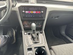 VW Passat Variant 2.0 TDI Business LED Nav 17'' Erg VW Passat Variant 2.0 TDI Business LED Nav 17'' Erg