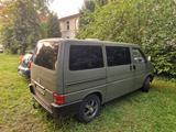 Volkswagen T4 2.4 D Wohnmobil Dachluke Außenstromanschluss - Volkswagen T4 Caravelle: Grün