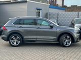 Volkswagen Tiguan Highline R-Line/4Motion/Virtual/ACC/1.Han - VW Tiguan Gebrauchtwagen in Hagen