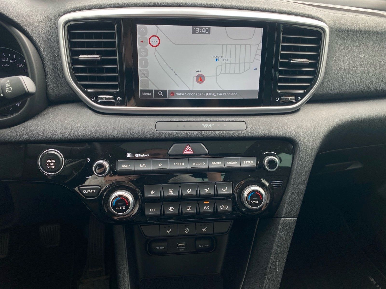 Fahrzeugabbildung Kia Sportage 1.6 GDI Black Edition Glasdach Leder