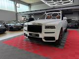 Rolls-Royce Cullinan Mandarin TV Bespoke HUD 360° Panorama - Rolls-Royce: Geländewagen