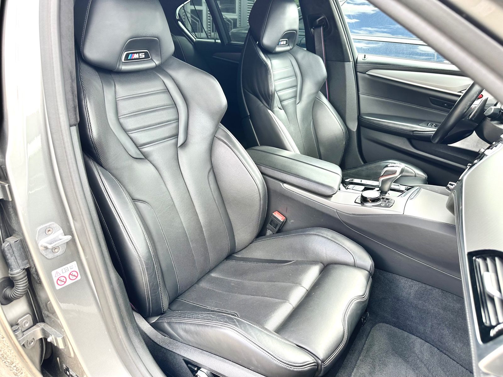 Fahrzeugabbildung BMW M5*AKRAPOVIC ANLAGE+CARBON+MOD.2019