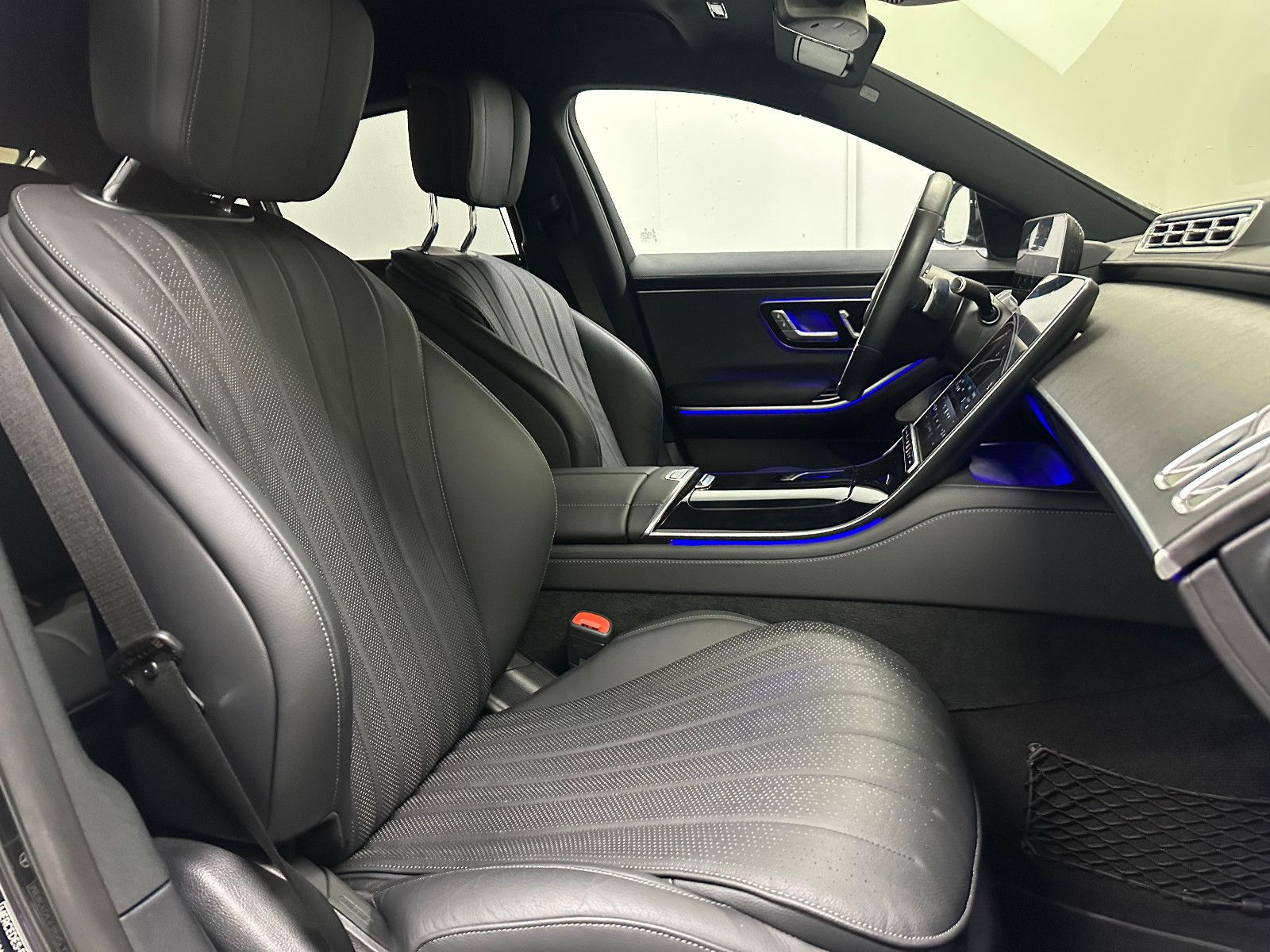 Fahrzeugabbildung Mercedes-Benz S 580 e *HEADUP*HA LENKUNG*SITZKLIMA*