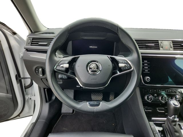 Skoda Superb - Bild 12