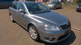 Skoda Octavia Combi RS - XENON-TEILLEDER-2.HAND-KLIMAA - Skoda Octavia aus 2012 mit Benzin-Antrieb: Kombi