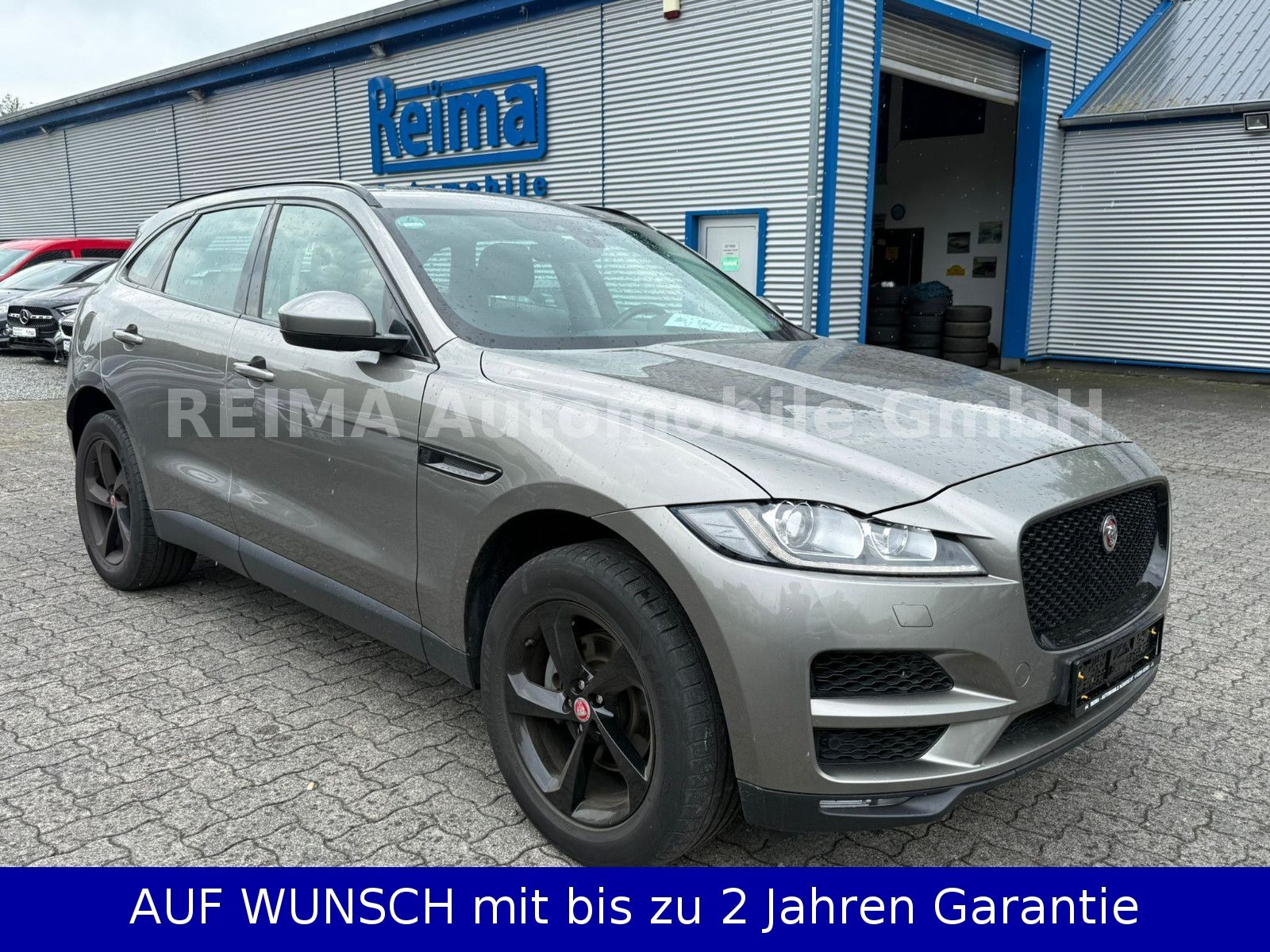 Fahrzeugabbildung Jaguar F-PACE 2,0T Prestige AWD, Pano, Leder, Meridian