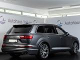 Audi SQ7 4.0 TDI MATRIX*ACC*PANO*BOSE*AHK*7-SITZE - graue Audi SQ7