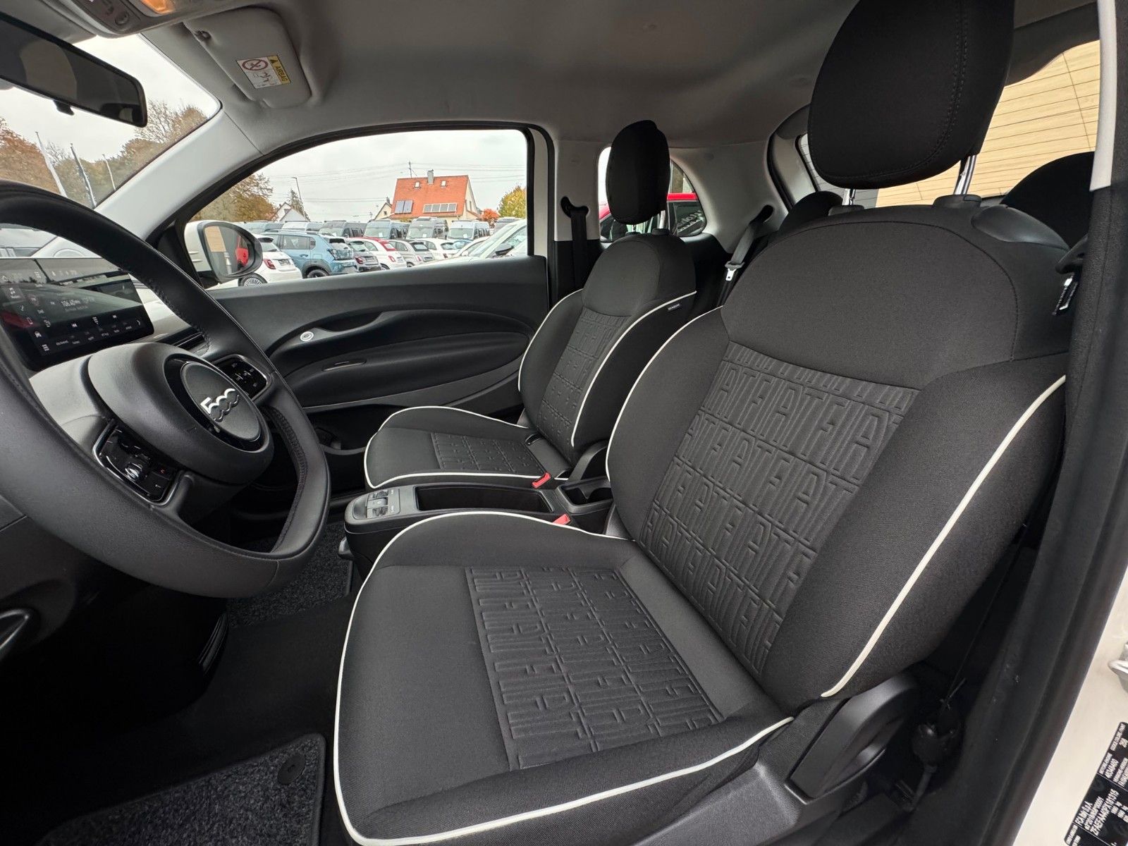 Fahrzeugabbildung Fiat 500e