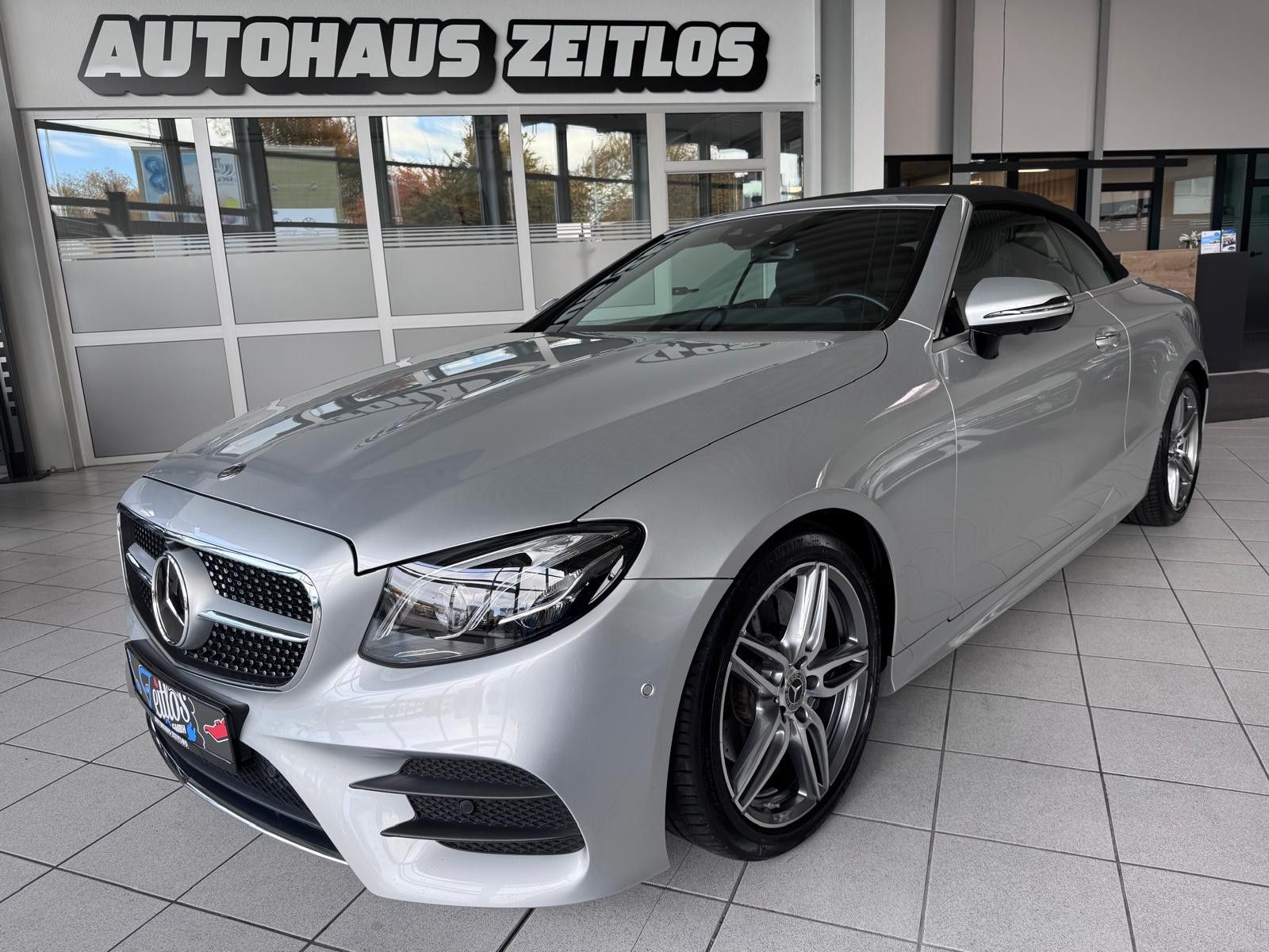 Mercedes-Benz E 300d Cabrio AMG LED AHK Multibeam CarPlay BT
