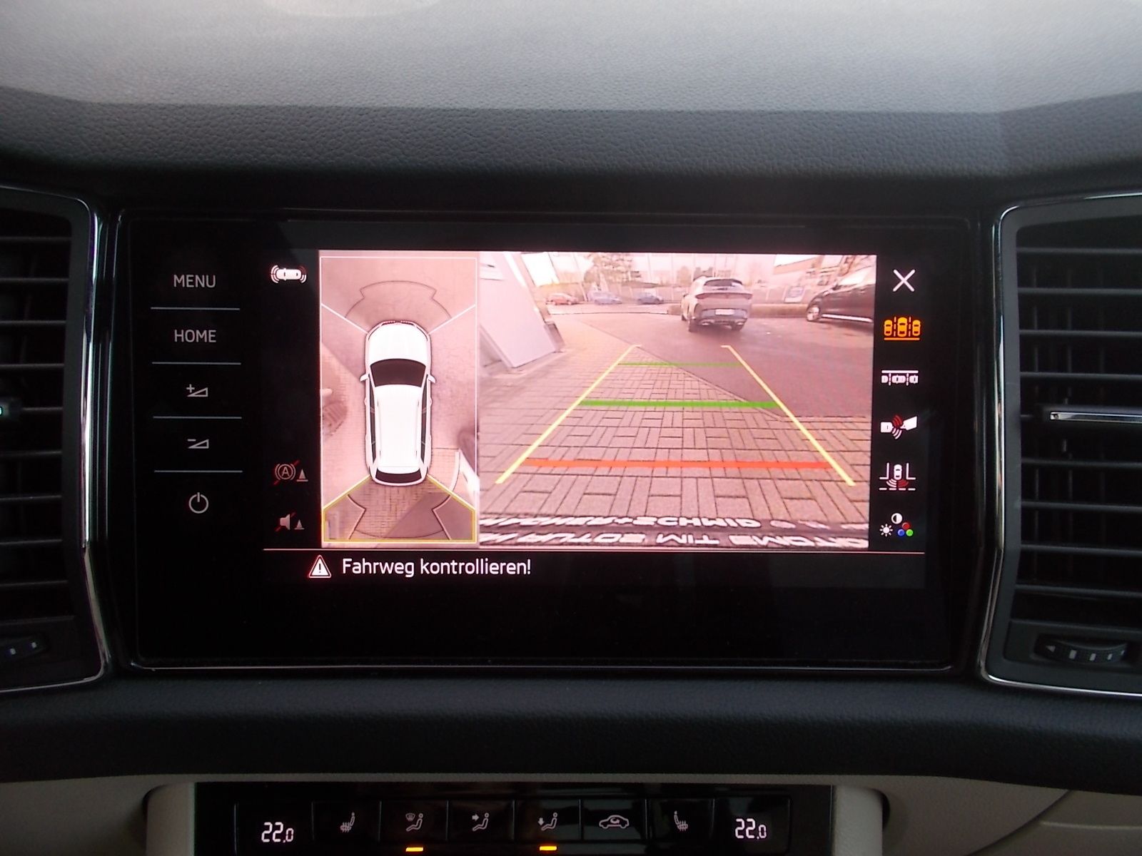 Fahrzeugabbildung SKODA Kodiaq L&K 2.0 TDI (150 PS) DSG Pano + Columbus