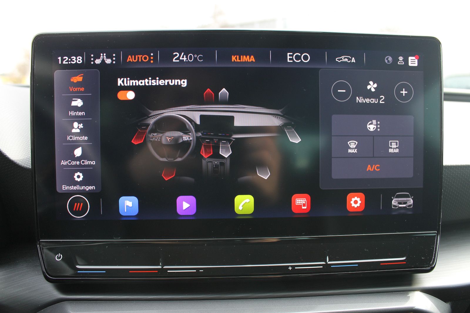 Fahrzeugabbildung CUPRA Leon 1.4TSI e-Hybrid LED SHZ ACC KAM PDC BT
