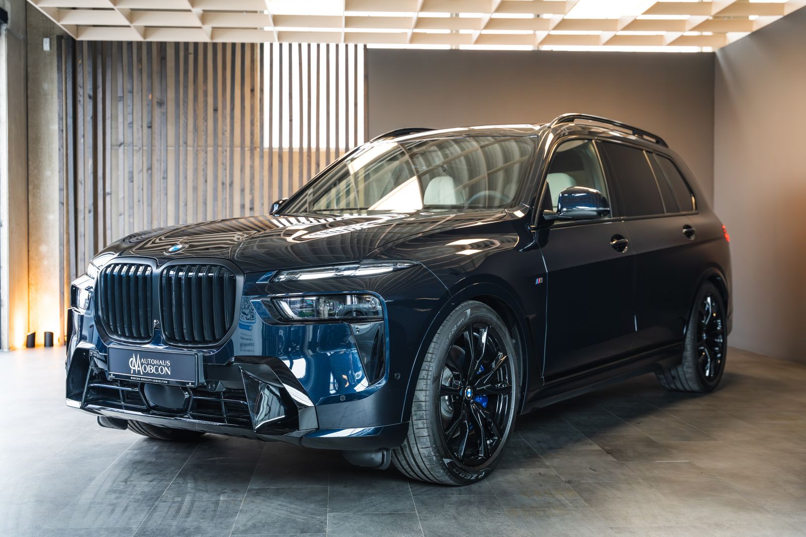 BMW X7 XDRIVE 40D MY26 + 7 SITZE + M SPORT + B&W imagem 3