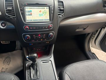 KIA Sorento - 12