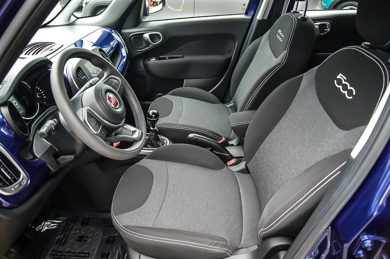 Fahrzeugabbildung Fiat 500 L 1.4T-Jet URBAN Pop-Star NAVI PDC 1.HAND