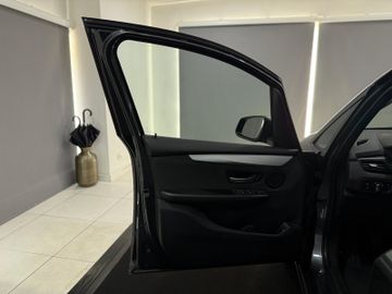 BMW 216 - 11