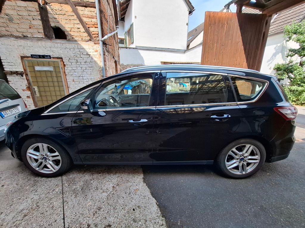Image of Ford S-Max