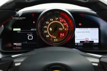 صورة مصغرة 17 لـ 2018 Ferrari GTC4LUSSO