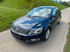 Volkswagen Passat Lim. Trendline BlueMotion DSG 2.0TDI