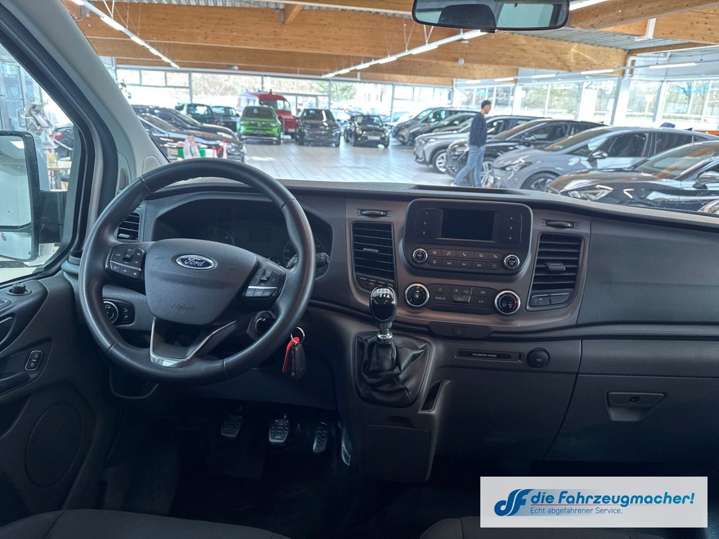 Fahrzeugabbildung Ford Transit Custom Tourneo 320 L2 Trend Dyn. Kurvenl