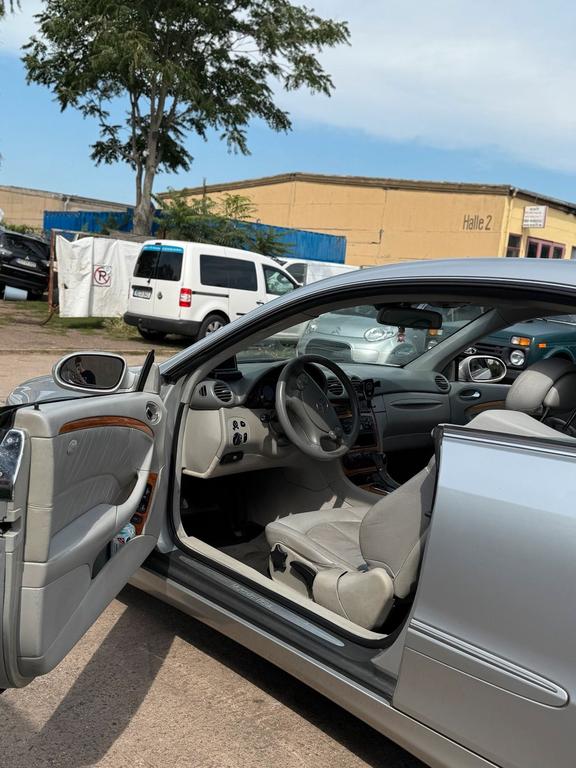 Mercedes-Benz CLK 320