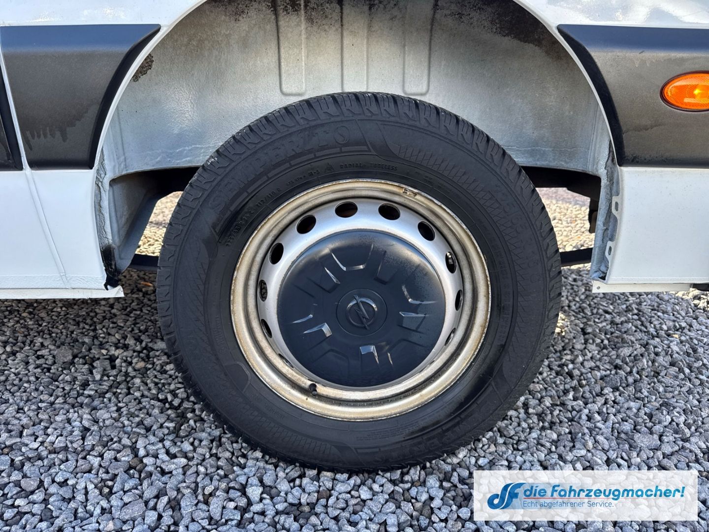 Fahrzeugabbildung Opel Movano B Kasten Kombi HKa L3H2 3,5t 2.3 CDTI Bit