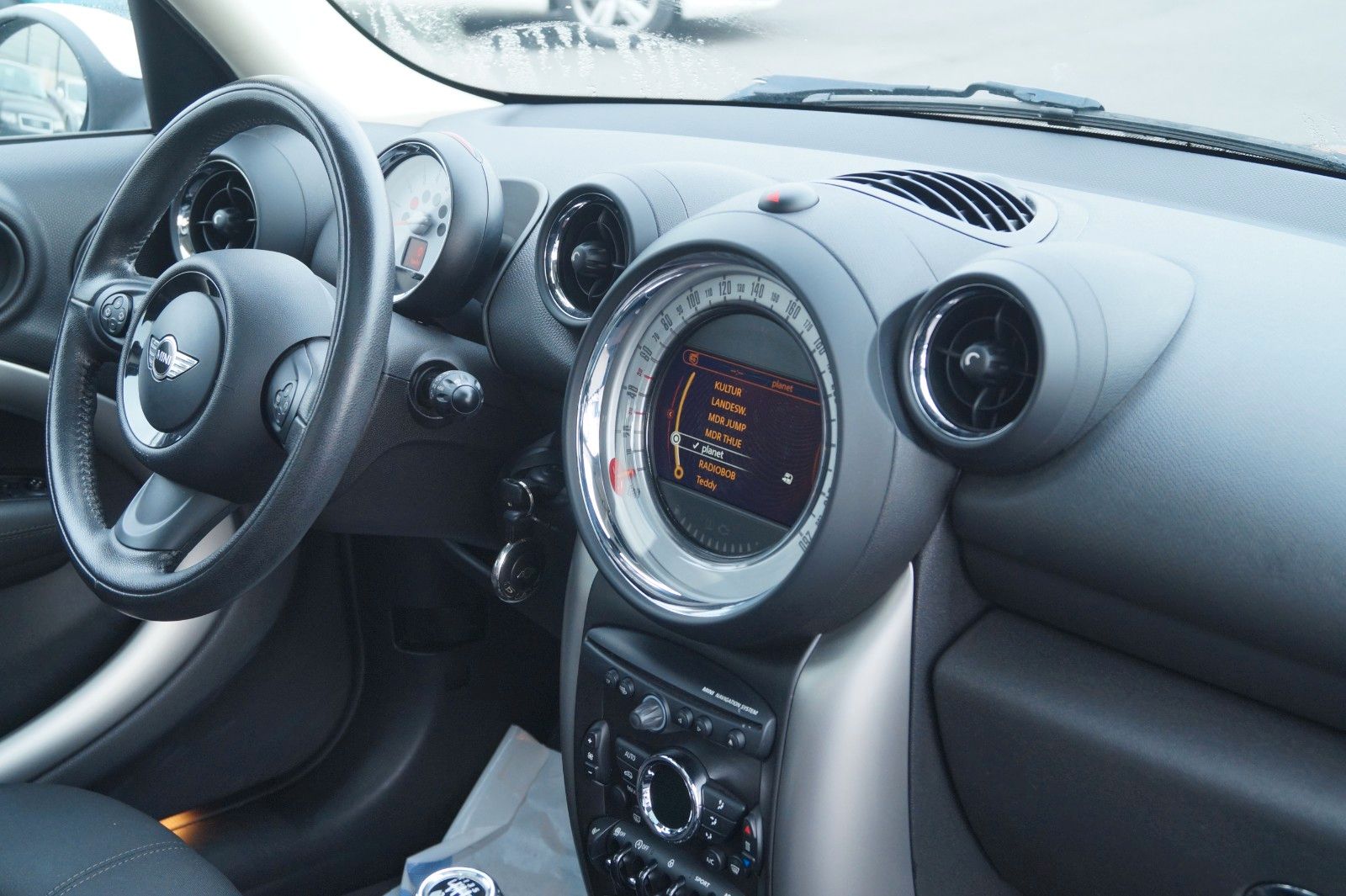 Fahrzeugabbildung MINI COOPER Countryman Cooper