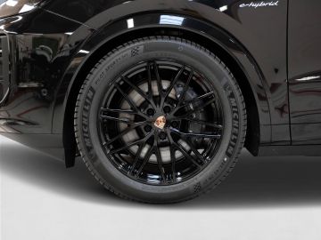 Porsche Cayenne - 6