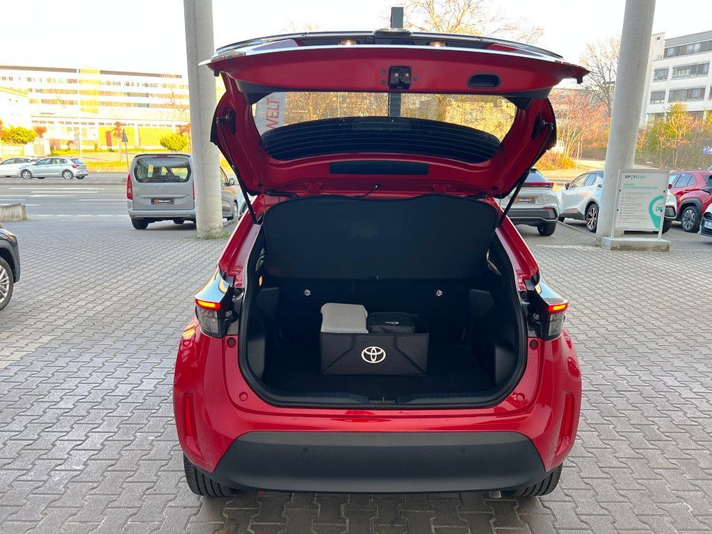 Fahrzeugabbildung Toyota Yaris Cross 1.5 E FWD Teamplayer Kamera,LED,Navi