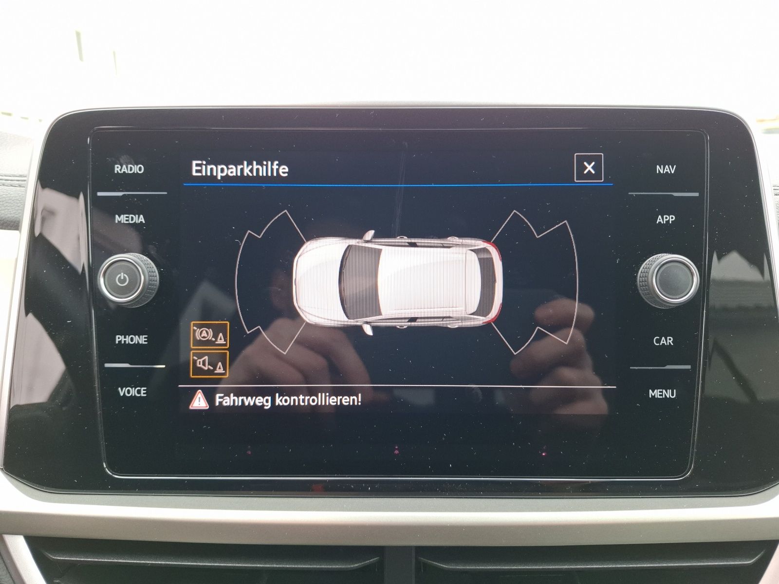 Fahrzeugabbildung Volkswagen T-Roc Move Matrix Navi AID ACC RFK SH LM