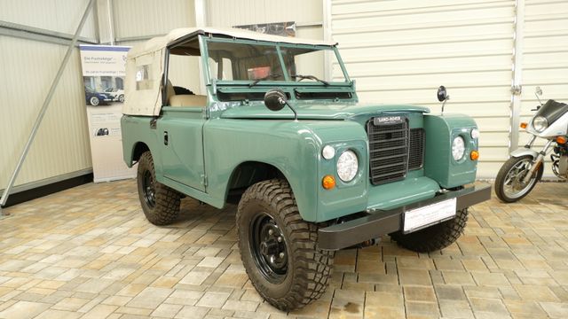 Land Rover 88 Servo, H-Zul., restauriert von Troppo Works