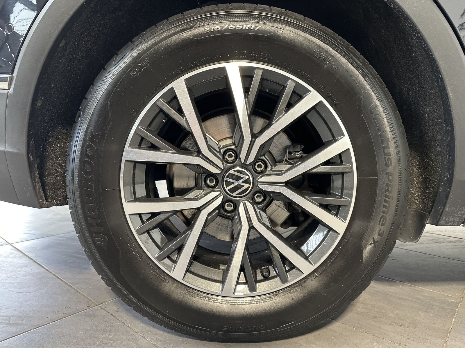 Fahrzeugabbildung Volkswagen Tiguan 2.0 TDI Life NAV+LED+KAMERA+DIGDISPLAY+PP