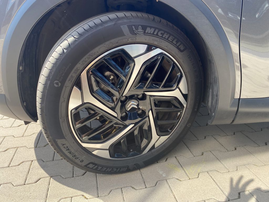 Fahrzeugabbildung Citroën C4 PureTech 130 Stop&Start EAT8 MAX *Alcantara*
