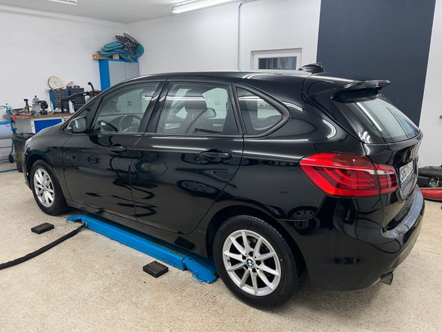 BMW 218 Baureihe 2 Active Tourer 218 i Navigation WR