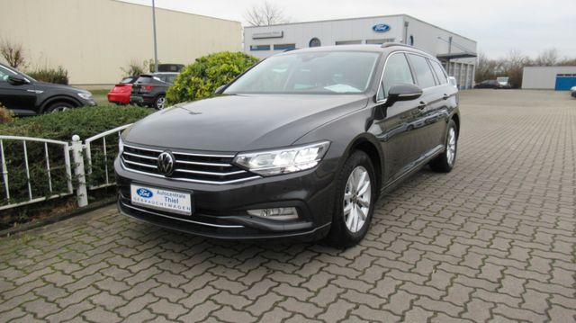 Volkswagen Passat Variant Business DSG AHK ACC Navi LED